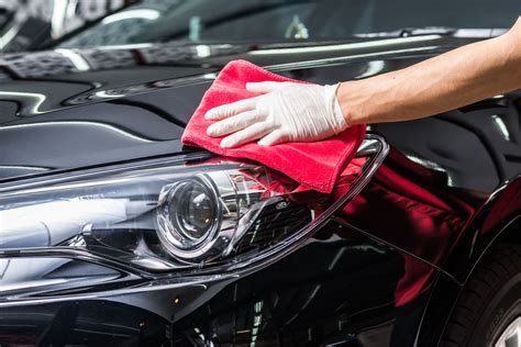 How to Achieve a Streak-free Shine with the Magic Gloe Car Wash